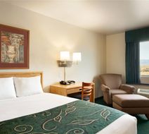 Travelodge Milford Room