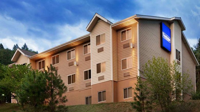 <b>Travelodge Dunsmuir Exterior</b>. Images powered by <a href="https://iceportal.shijigroup.com/" title="IcePortal" target="_blank">IcePortal</a>.