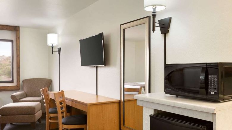 <b>Travelodge Belen Room</b>. Images powered by <a href="https://iceportal.shijigroup.com/" title="IcePortal" target="_blank">IcePortal</a>.