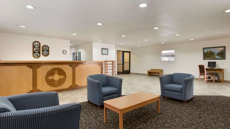 <b>Travelodge Belen Lobby</b>. Images powered by <a href="https://iceportal.shijigroup.com/" title="IcePortal" target="_blank">IcePortal</a>.
