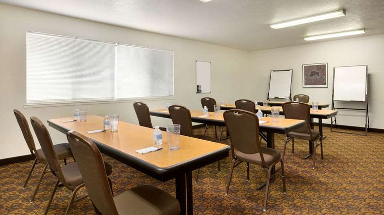 <b>Travelodge Belen Meeting</b>. Images powered by <a href="https://iceportal.shijigroup.com/" title="IcePortal" target="_blank">IcePortal</a>.