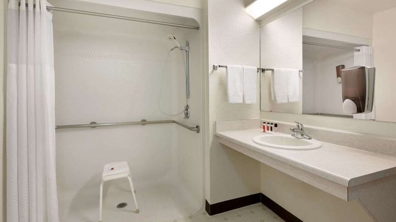 <b>Travelodge Belen Room</b>. Images powered by <a href="https://iceportal.shijigroup.com/" title="IcePortal" target="_blank">IcePortal</a>.
