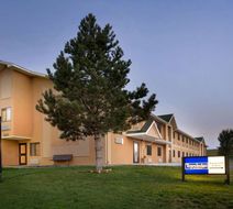 Travelodge Cheyenne Exterior