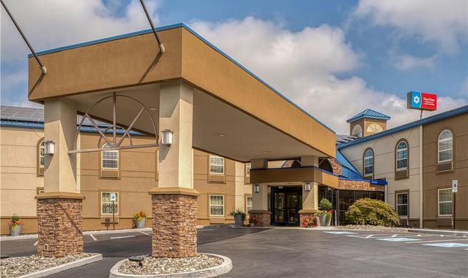 SureStay Plus Hotel by Best Western Exterior