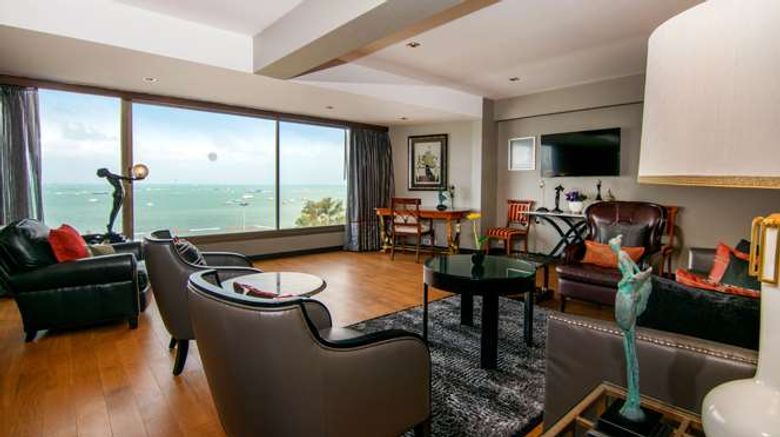 <b>The Bayview, Pattaya Suite</b>. Images powered by <a href="https://iceportal.shijigroup.com/" title="IcePortal" target="_blank">IcePortal</a>.