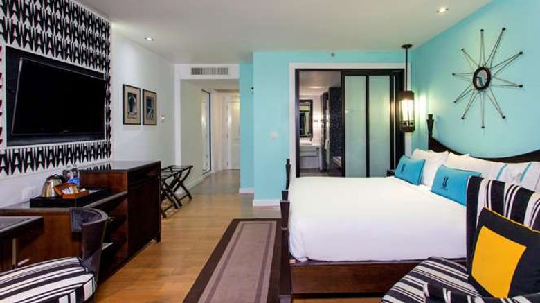 <b>Wave Hotel Room</b>. Images powered by <a href="https://iceportal.shijigroup.com/" title="IcePortal" target="_blank">IcePortal</a>.
