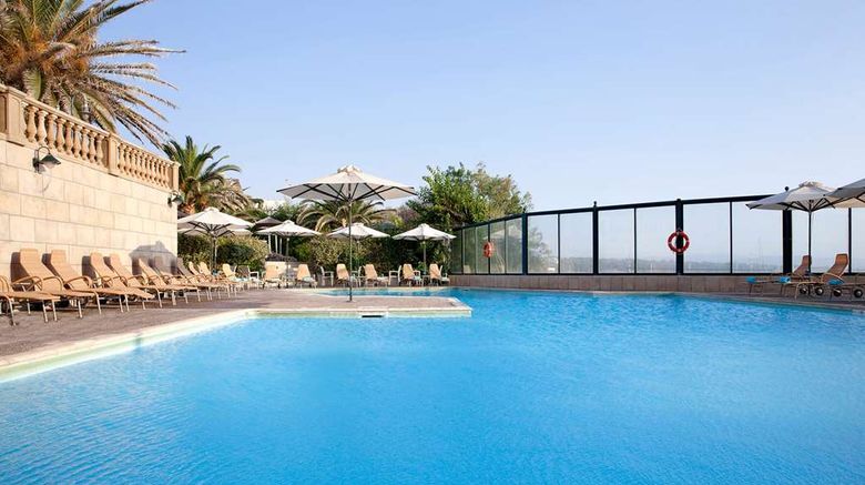 <b>Ramada Athens Attica Riviera Pool</b>. Images powered by <a href="https://iceportal.shijigroup.com/" title="IcePortal" target="_blank">IcePortal</a>.
