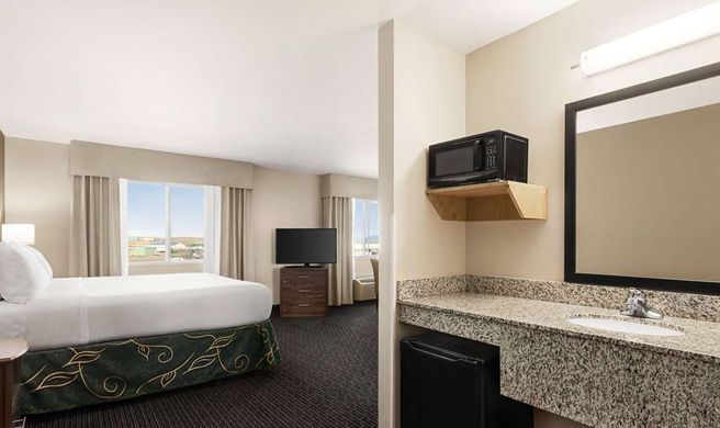 Baymont Inn & Suites Rawlins Room
