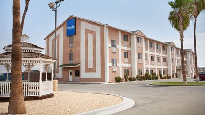 Travelodge by Wyndham Yermo