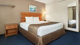 Super 8 by Wyndham Lincoln North Suite