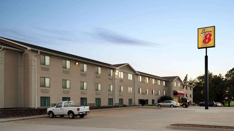 <b>Super 8 by Wyndham Lincoln North Exterior</b>. Images powered by <a href="https://iceportal.shijigroup.com/" title="IcePortal" target="_blank">IcePortal</a>.