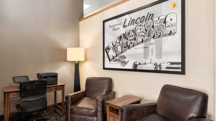 Super 8 by Wyndham Lincoln North Lobby