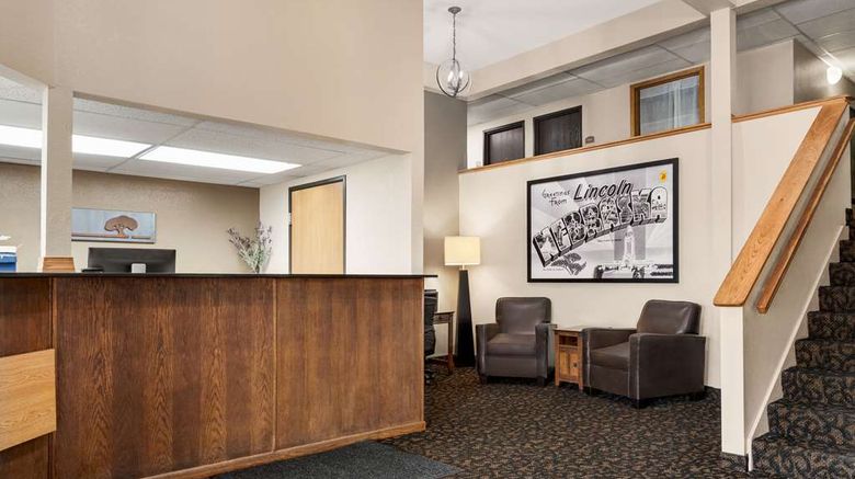 <b>Super 8 by Wyndham Lincoln North Lobby</b>. Images powered by <a href="https://iceportal.shijigroup.com/" title="IcePortal" target="_blank">IcePortal</a>.