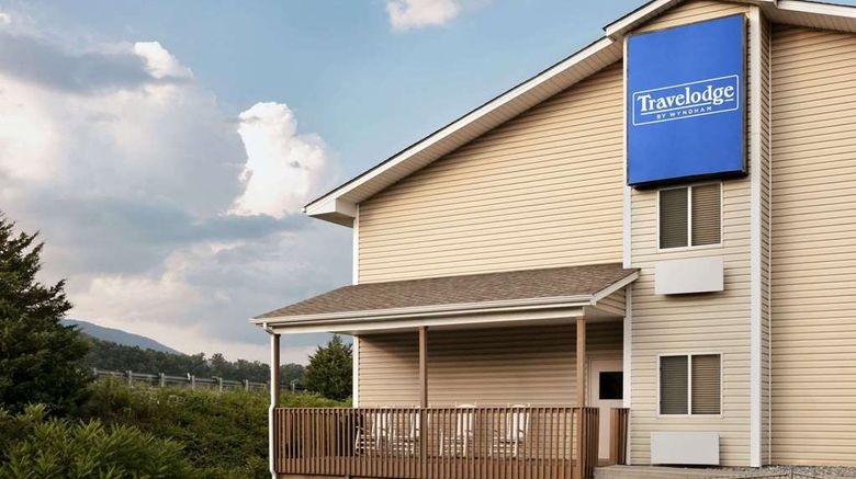 <b>Travelodge Low Moor Near Covington Exterior</b>. Images powered by <a href="https://iceportal.shijigroup.com/" title="IcePortal" target="_blank">IcePortal</a>.