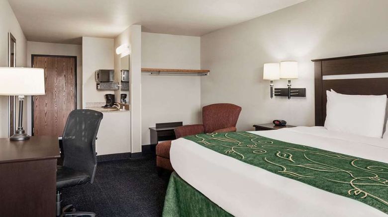<b>Travelodge by Wyndham McAlester Room</b>. Images powered by <a href="https://iceportal.shijigroup.com/" title="IcePortal" target="_blank">IcePortal</a>.