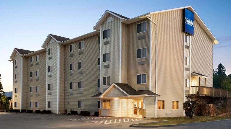 <b>Travelodge by Wyndham McAlester Exterior</b>. Images powered by <a href="https://iceportal.shijigroup.com/" title="IcePortal" target="_blank">IcePortal</a>.