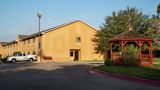 Baymont Inn & Suites Hearne Exterior