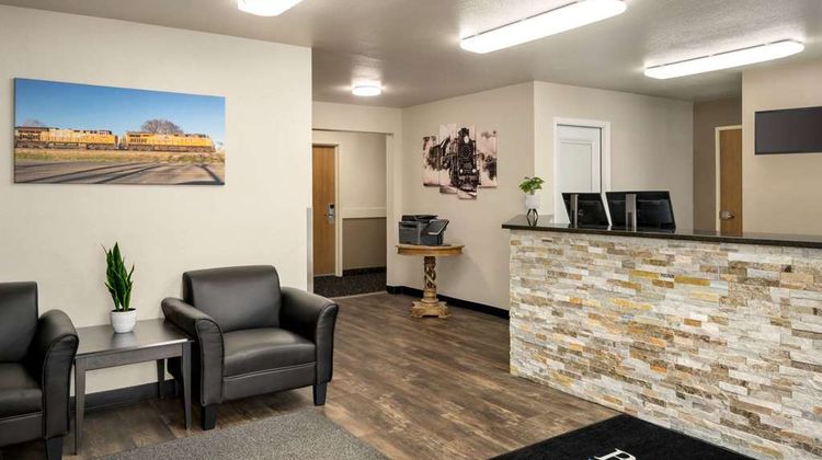 Baymont Inn & Suites Hearne Lobby