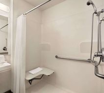 Travelodge Pecos Room