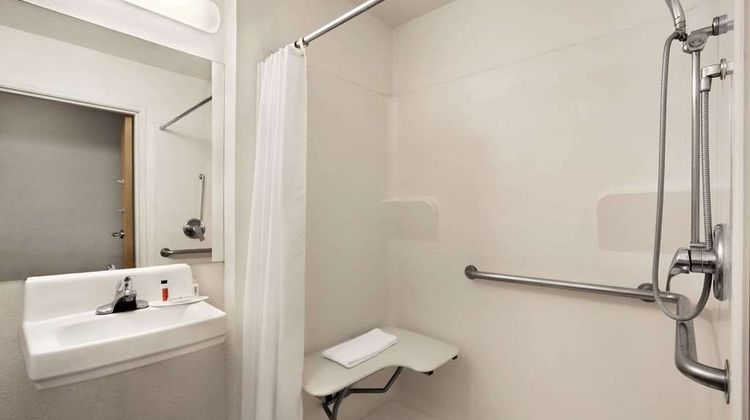 Travelodge Pecos Room