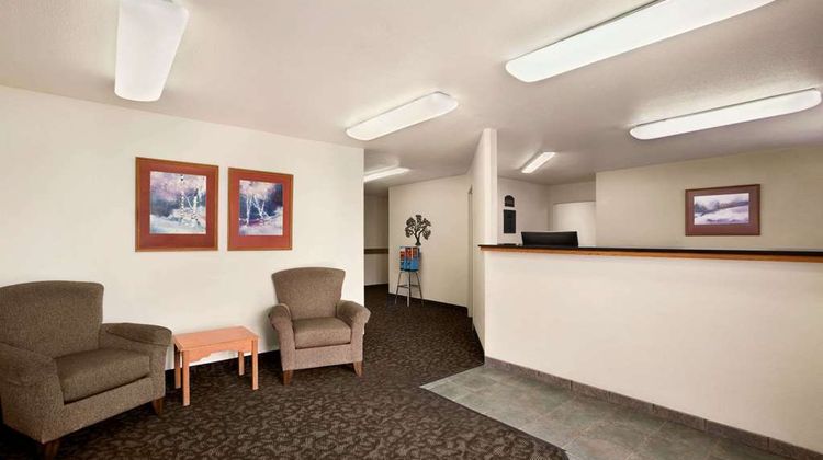Travelodge Pecos Lobby