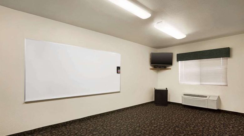 <b>Travelodge Pecos Meeting</b>. Images powered by <a href="https://iceportal.shijigroup.com/" title="IcePortal" target="_blank">IcePortal</a>.