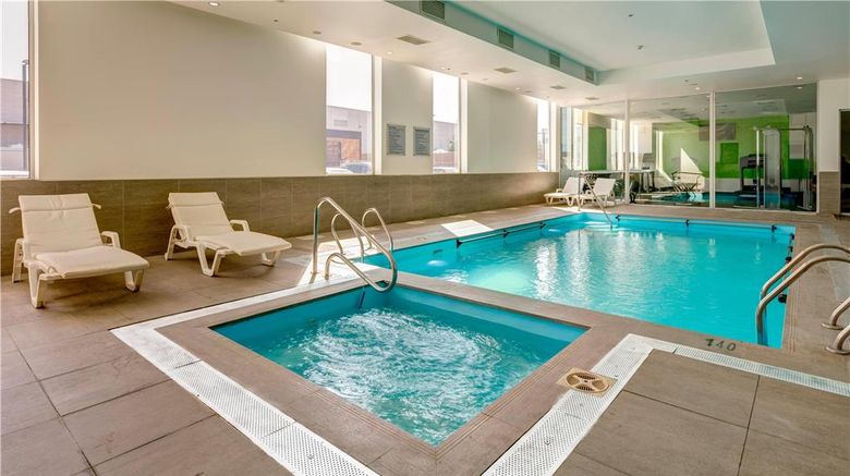 <b>Wyndham Santiago Aeropuerto Pool</b>. Images powered by <a href="https://iceportal.shijigroup.com/" title="IcePortal" target="_blank">IcePortal</a>.