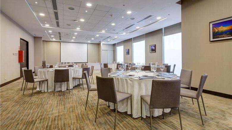 <b>Wyndham Santiago Aeropuerto Meeting</b>. Images powered by <a href="https://iceportal.shijigroup.com/" title="IcePortal" target="_blank">IcePortal</a>.