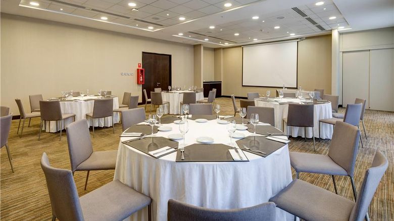 <b>Wyndham Santiago Aeropuerto Meeting</b>. Images powered by <a href="https://iceportal.shijigroup.com/" title="IcePortal" target="_blank">IcePortal</a>.