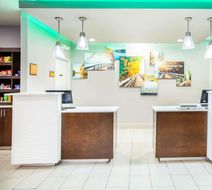 La Quinta Inn & Suites Elkhart Lobby
