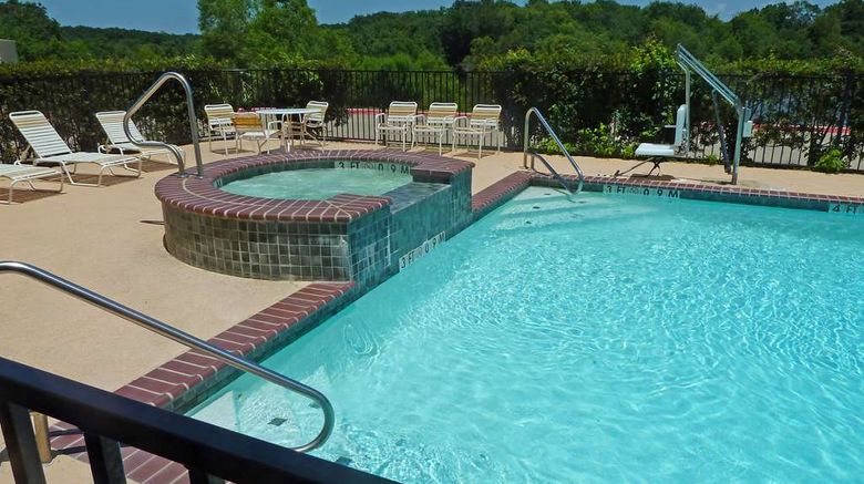 <b>Americas Best Value Inn & Suites Pool</b>. Images powered by <a href="https://iceportal.shijigroup.com/" title="IcePortal" target="_blank">IcePortal</a>.