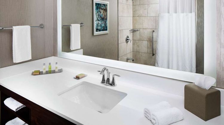 DoubleTree by Hilton Nashua Room