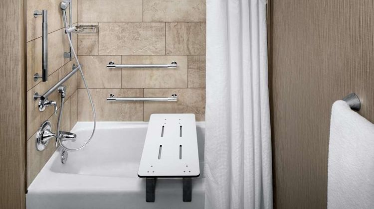 DoubleTree by Hilton Nashua Room