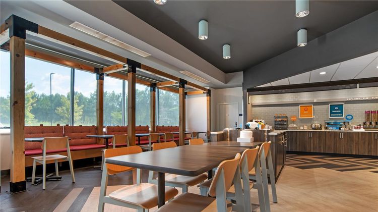 Tru by Hilton Auburn Restaurant
