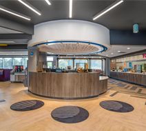 Tru by Hilton Auburn Lobby