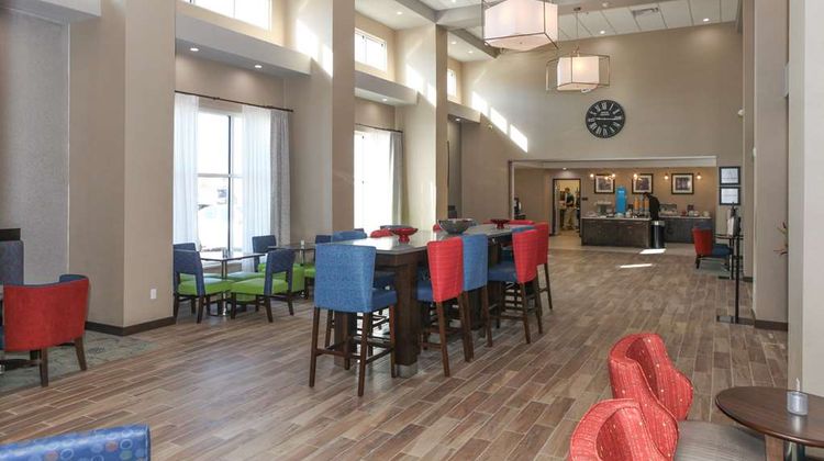 Hampton Inn & Suites Lafayette Lobby
