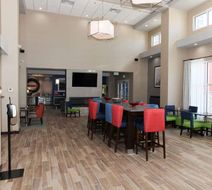 Hampton Inn & Suites Lafayette Lobby