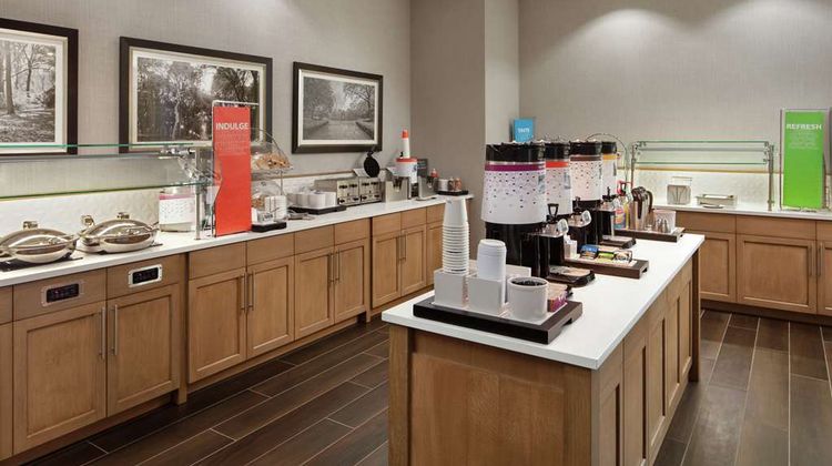 Hampton Inn & Suites Teaneck/Glenpointe Restaurant