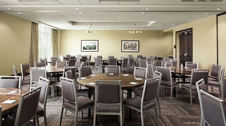 Hampton Inn & Suites Teaneck/Glenpointe Meeting