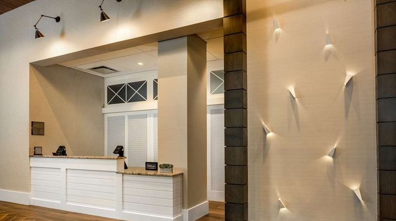 <b>Homewood Suites by Hilton Glenpointe Lobby</b>. Images powered by <a href="https://iceportal.shijigroup.com/" title="IcePortal" target="_blank">IcePortal</a>.