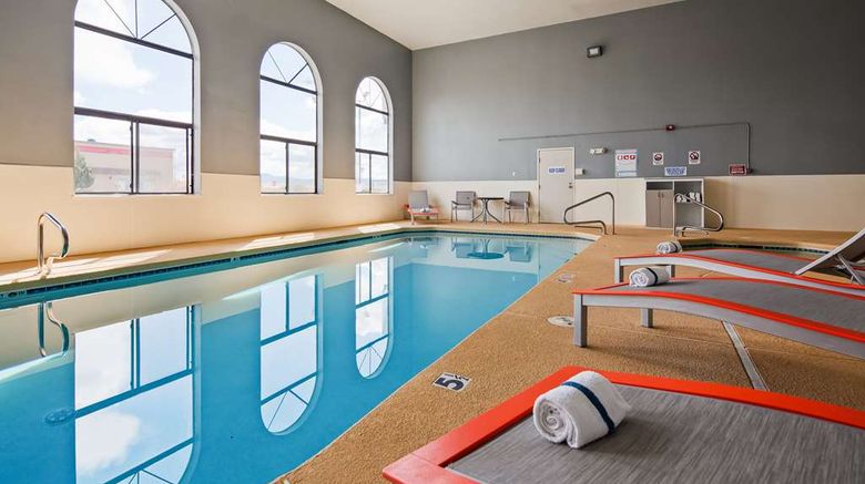 <b>SureStay by Best Western Grants Pool</b>. Images powered by <a href="https://iceportal.shijigroup.com/" title="IcePortal" target="_blank">IcePortal</a>.
