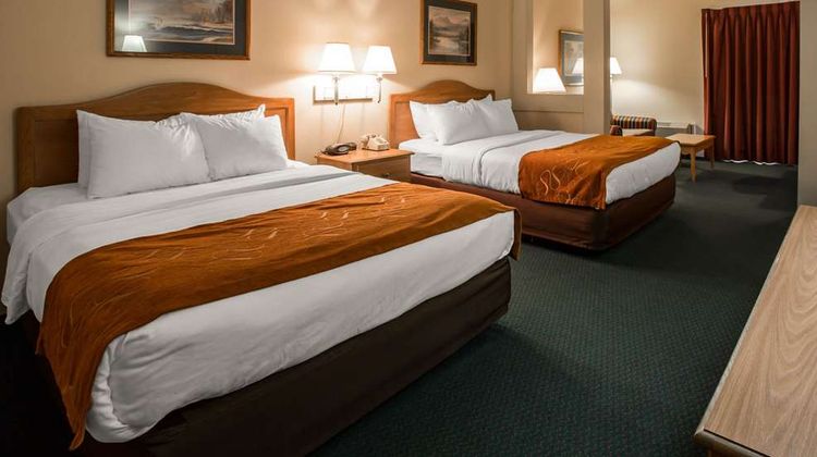 Super 8 Cherokee Room