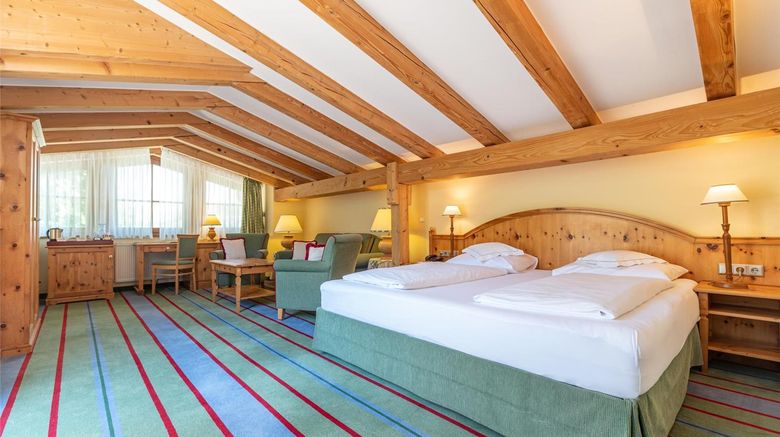 <b>Hotel Kaiserhof Kitzbuehl Suite</b>. Images powered by <a href="https://iceportal.shijigroup.com/" title="IcePortal" target="_blank">IcePortal</a>.