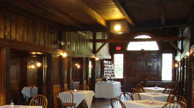 Publick House Historic Inn Restaurant