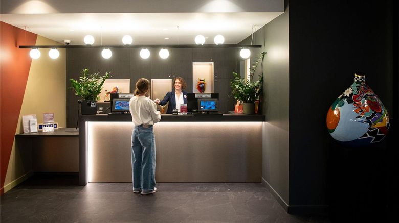 <b>Hotel Casteau Resort Lobby</b>. Images powered by <a href="https://iceportal.shijigroup.com/" title="IcePortal" target="_blank">IcePortal</a>.
