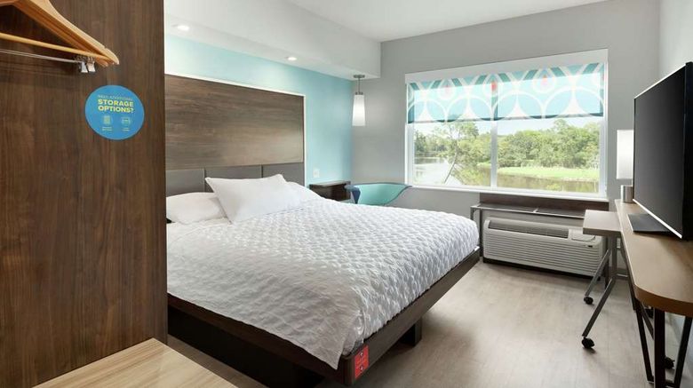 <b>Tru by Hilton Lake Charles Room</b>. Images powered by <a href="https://iceportal.shijigroup.com/" title="IcePortal" target="_blank">IcePortal</a>.