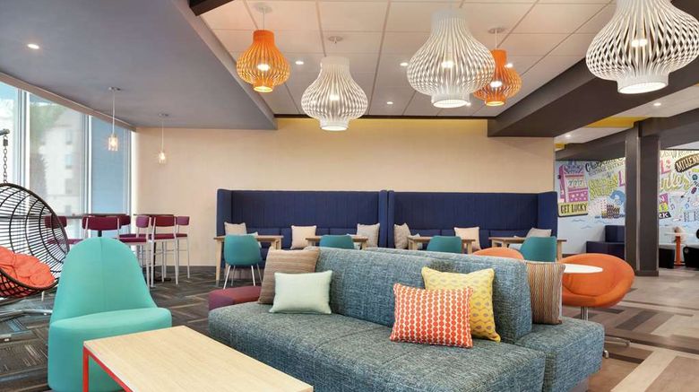 <b>Tru by Hilton Lake Charles Lobby</b>. Images powered by <a href="https://iceportal.shijigroup.com/" title="IcePortal" target="_blank">IcePortal</a>.