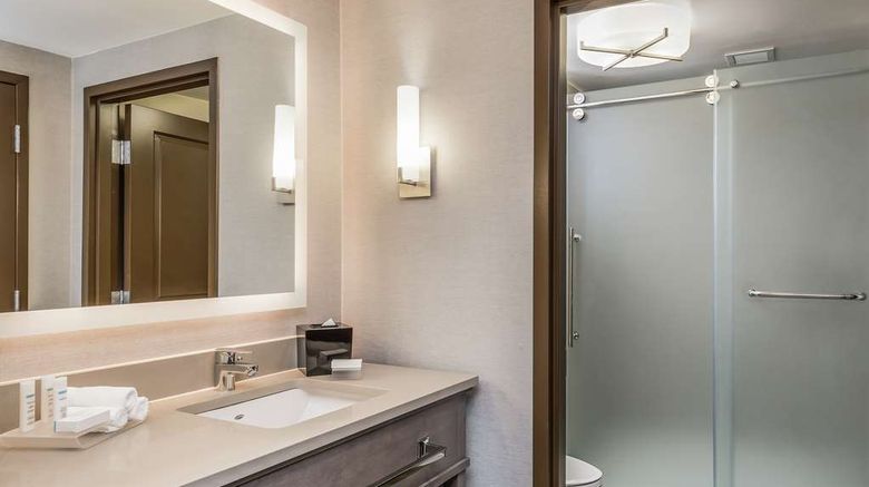 <b>Homewood Suites by Hilton Ottawa Airport Room</b>. Images powered by <a href="https://iceportal.shijigroup.com/" title="IcePortal" target="_blank">IcePortal</a>.