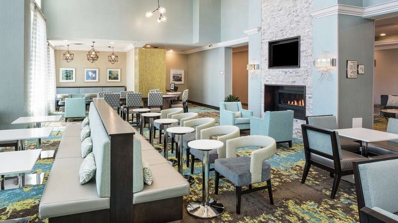 <b>Homewood Suites by Hilton Ottawa Airport Lobby</b>. Images powered by <a href="https://iceportal.shijigroup.com/" title="IcePortal" target="_blank">IcePortal</a>.