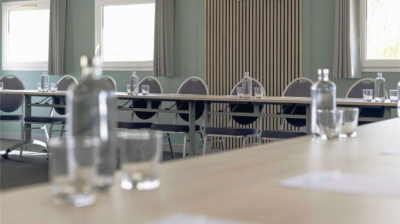 <b>Mercure Orleans Portes de Sologne Hotel Meeting</b>. Images powered by <a href="https://iceportal.shijigroup.com/" title="IcePortal" target="_blank">IcePortal</a>.